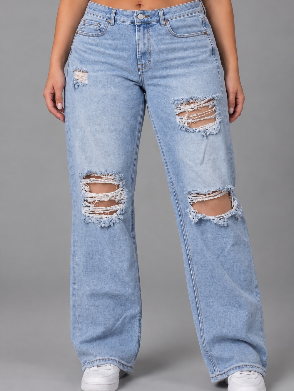American Eagle Women’s Size 14 Regular Distressed Wide Leg Jeans Light Wash